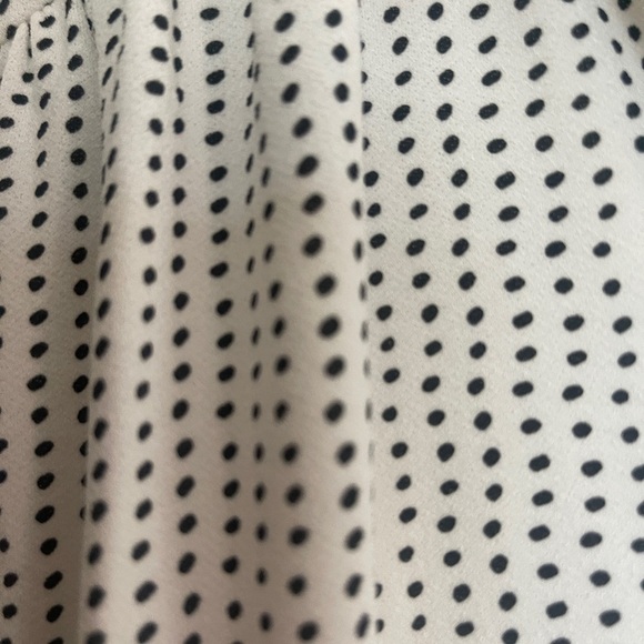Adrianna Papell Women’s M Polka Dot Button Blouse Boardroom Preppy Work Style - Picture 4 of 6